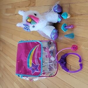 Barbie Unicorn Doctor Set Lights Up